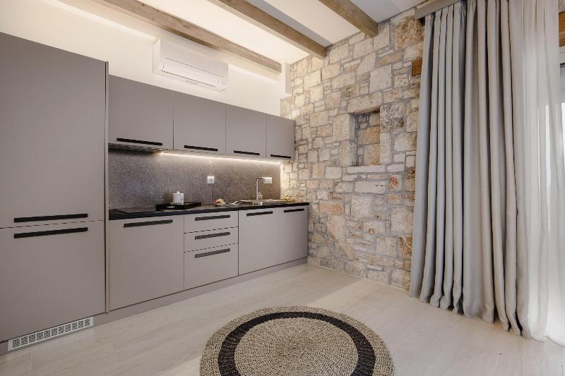 Aliv Stone Suites & Spa image