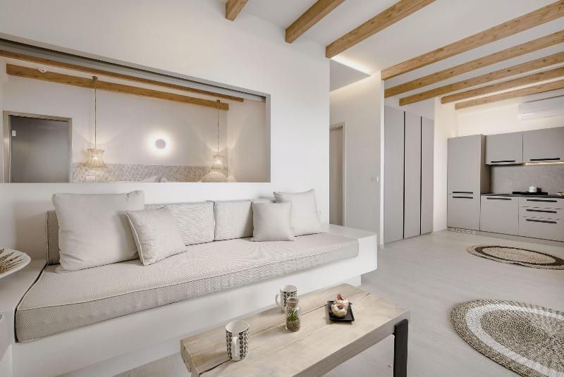 Aliv Stone Suites & Spa image