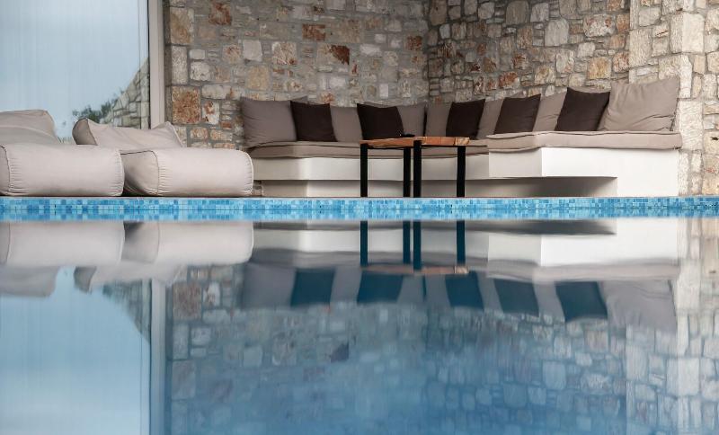 Aliv Stone Suites & Spa image