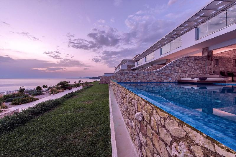 Aliv Stone Suites & Spa image