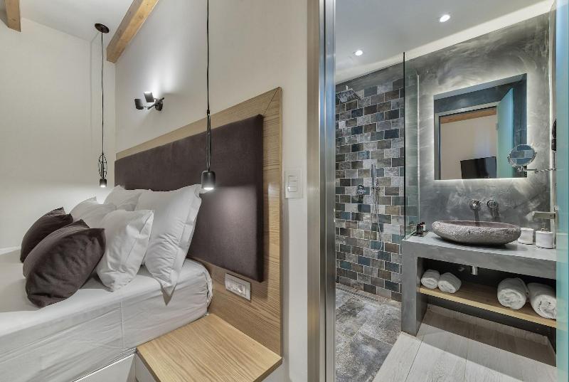 Aliv Stone Suites & Spa image