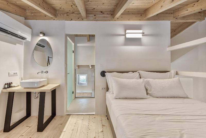 Aliv Stone Suites & Spa image