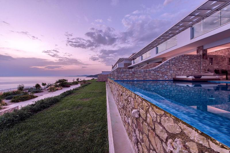 Aliv Stone Suites & Spa image