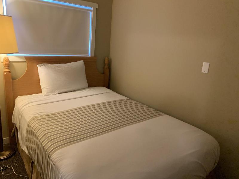 Okanagan Royal Park Inn By Elevate Rooms image