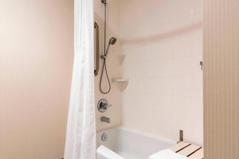 Delta Hotels By Marriott Kalamazoo Conference Cent image