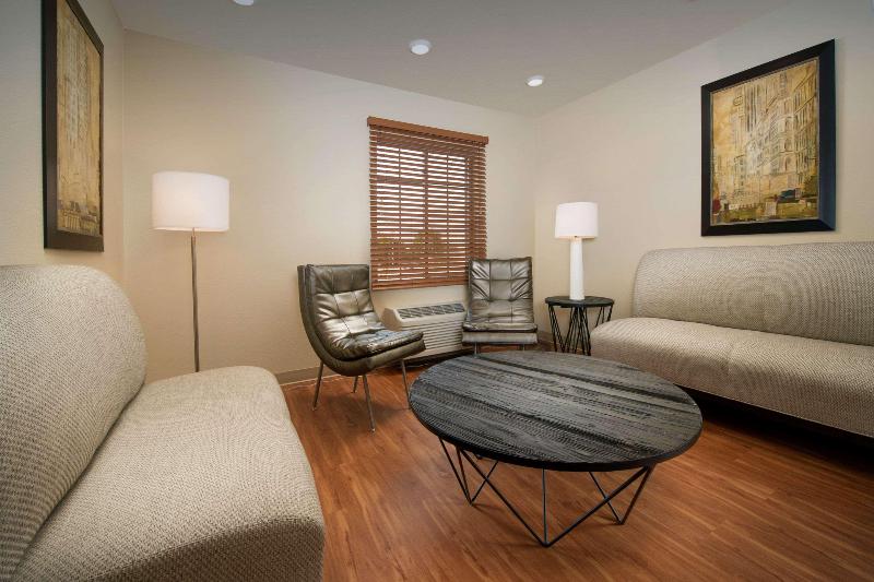 Woodspring Suites Aurora Denver Airport image