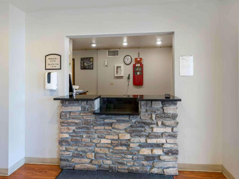 Woodspring Suites Aurora Denver Airport image