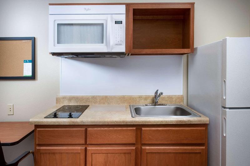 Woodspring Suites Aurora Denver Airport image