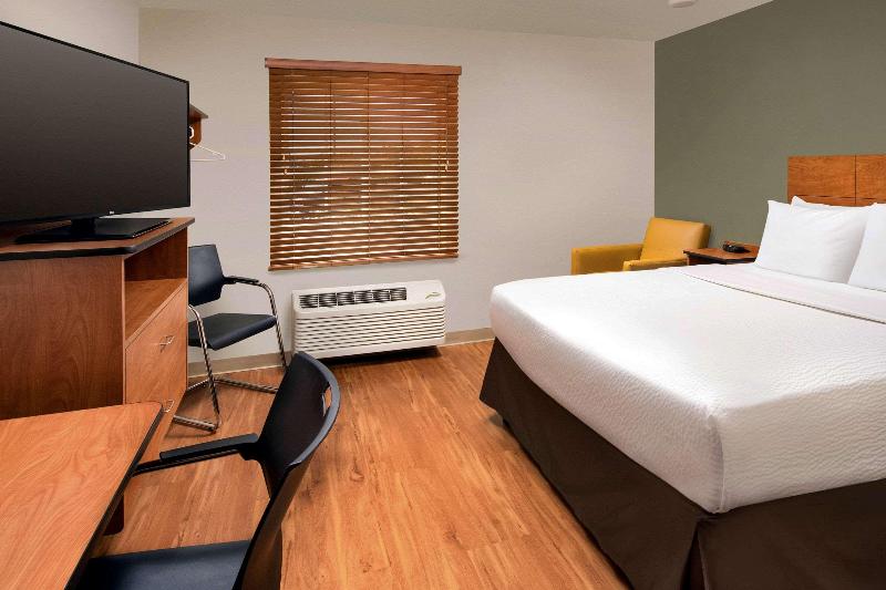 Woodspring Suites Aurora Denver Airport image