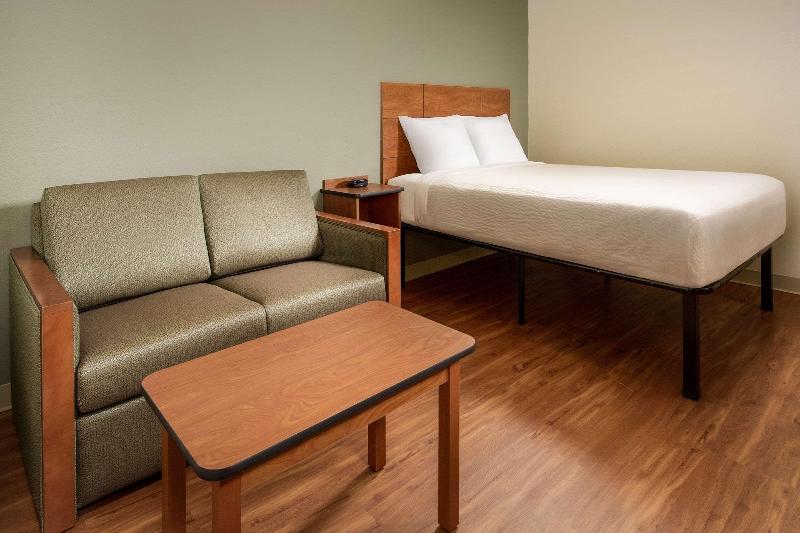 Woodspring Suites Aurora Denver Airport image