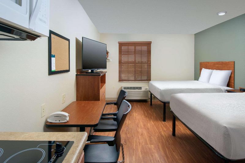 Woodspring Suites Aurora Denver Airport image