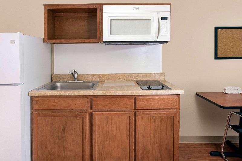 Woodspring Suites Aurora Denver Airport image