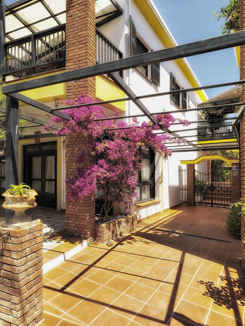 Elia Apartments