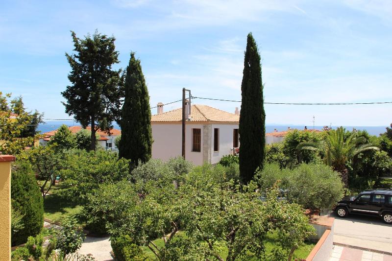 Elia Apartments