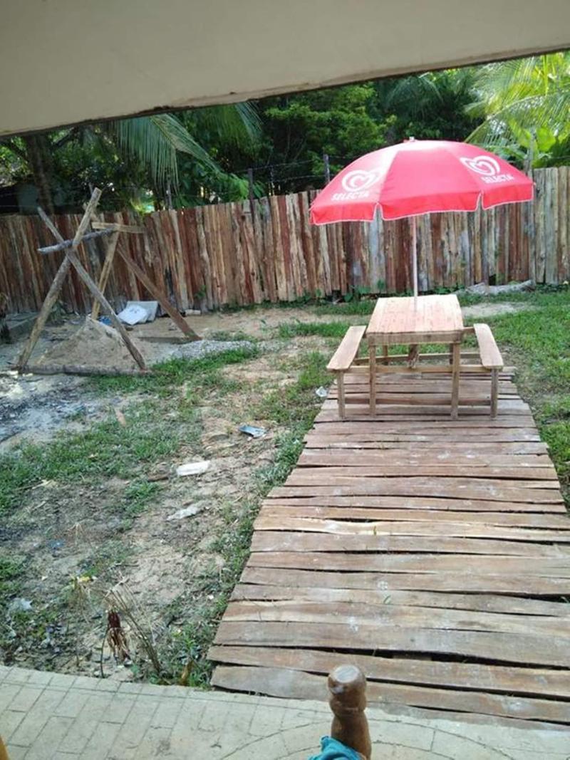 Nelmann's Nipa Huts