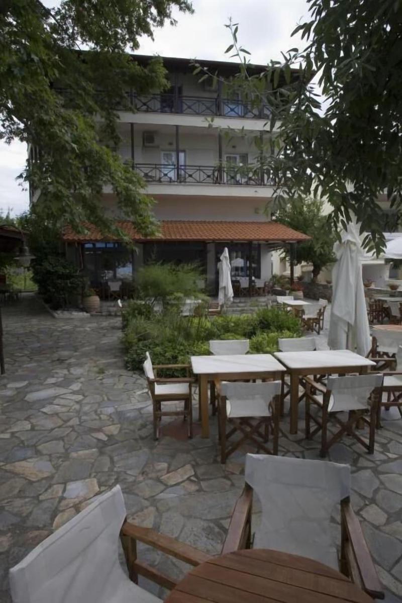 Hotel Morfeas — general view