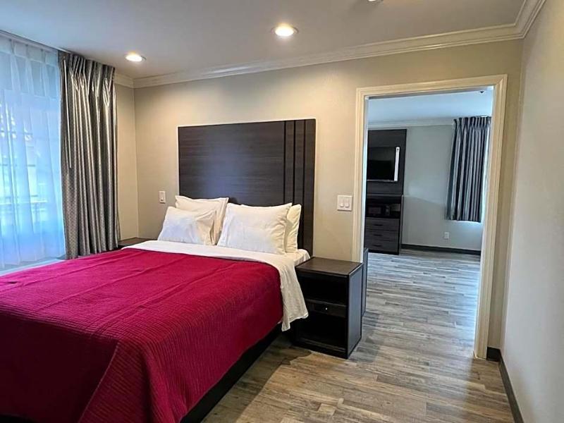Cloud 9 Inn Lax image