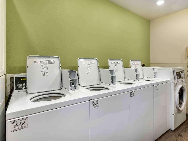 Woodspring Suites Wichita North image