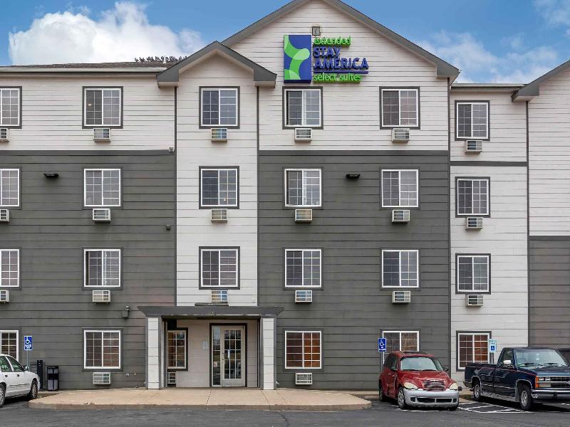 Woodspring Suites Wichita North