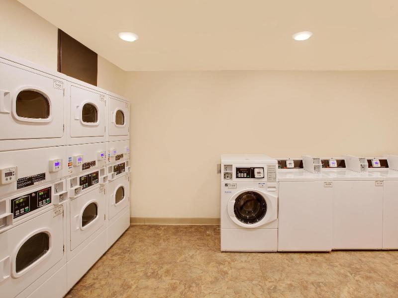 Woodspring Suites Shreveport Airport image