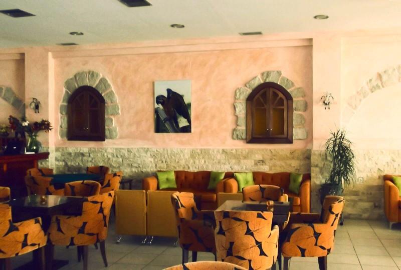 Hotel Papagalos