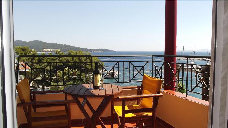 Hotel Papagalos