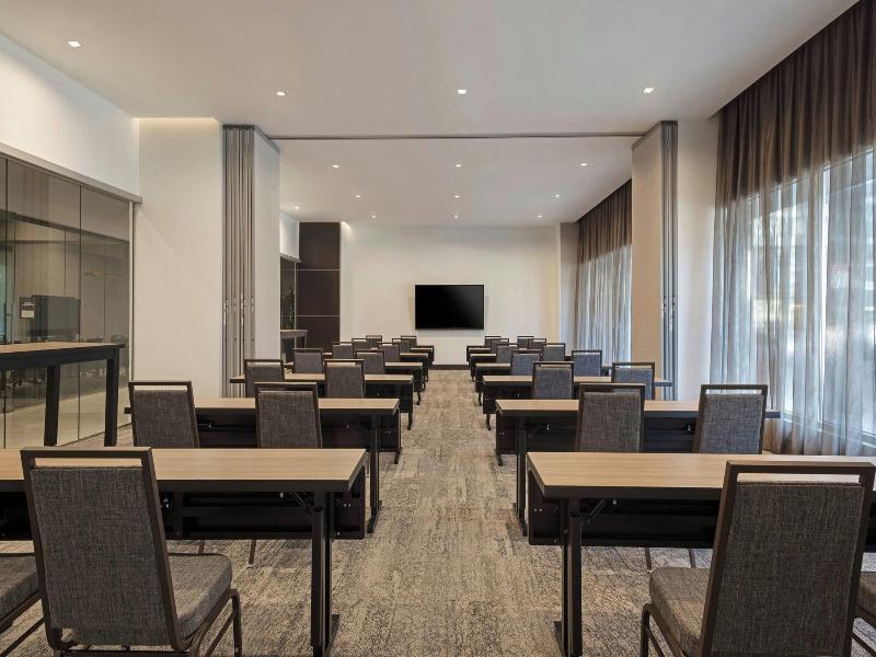 Ac Hotel By Marriott Beverly Hills image