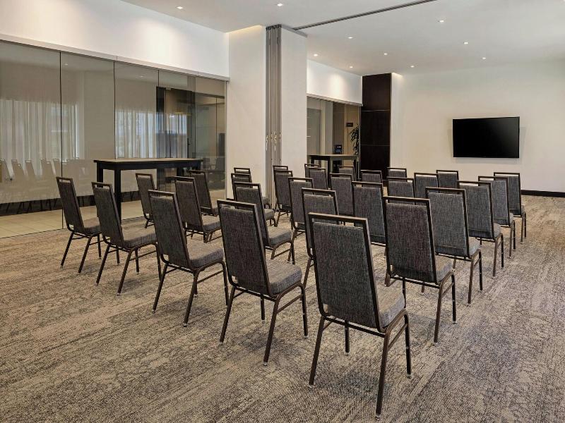 Ac Hotel By Marriott Beverly Hills image