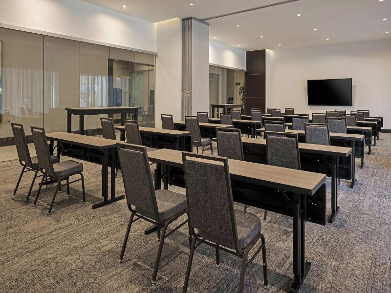 Ac Hotel By Marriott Beverly Hills image