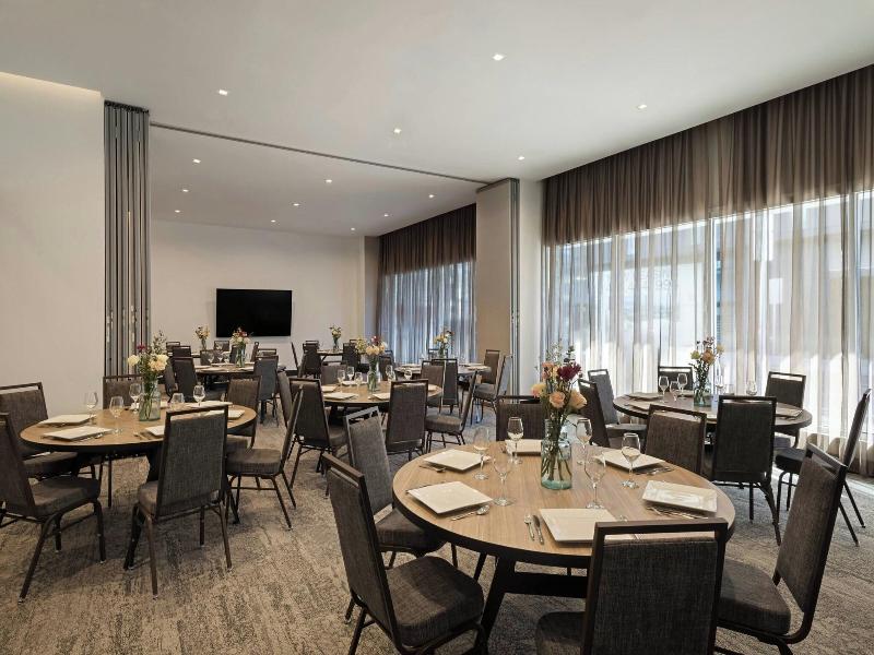Ac Hotel By Marriott Beverly Hills image
