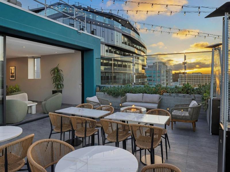 Ac Hotel By Marriott Beverly Hills image