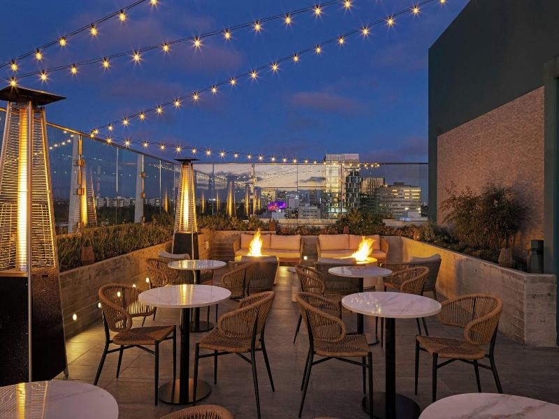 Ac Hotel By Marriott Beverly Hills image