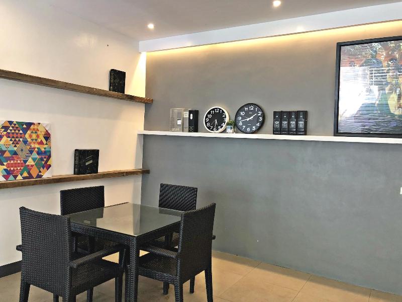 Anton's Loft Designer Resort Pansol image