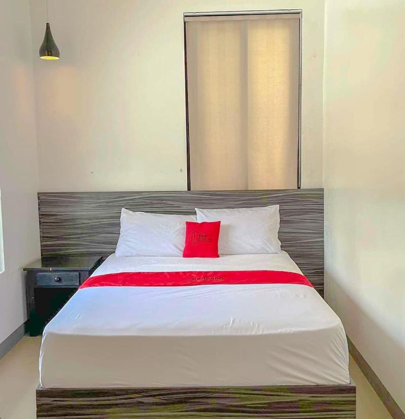 Anton's Loft Designer Resort Pansol image