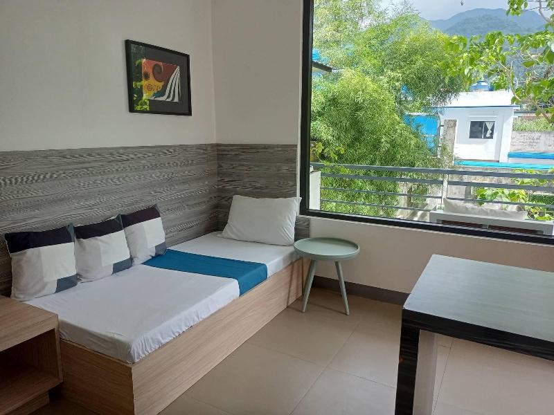 Anton's Loft Designer Resort Pansol image