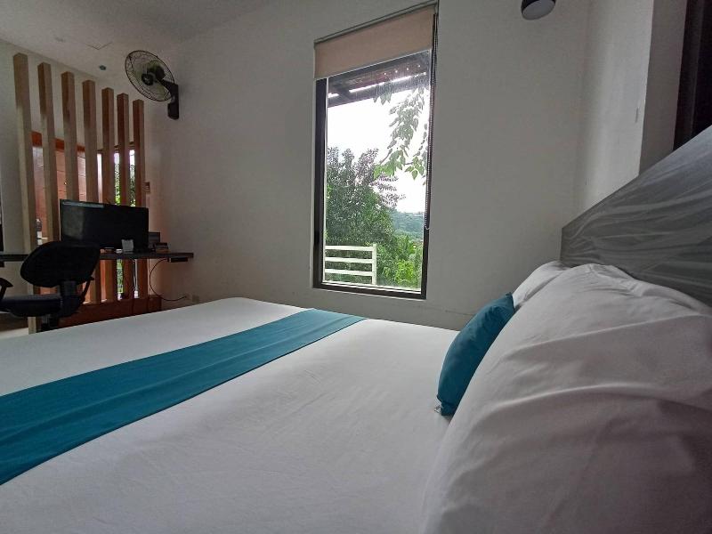 Anton's Loft Designer Resort Pansol image