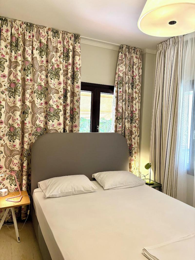 Hotel Oriana - Adults Only image