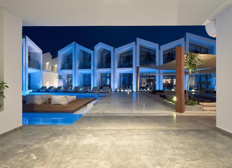 Cavo Vezal - Adults Only image