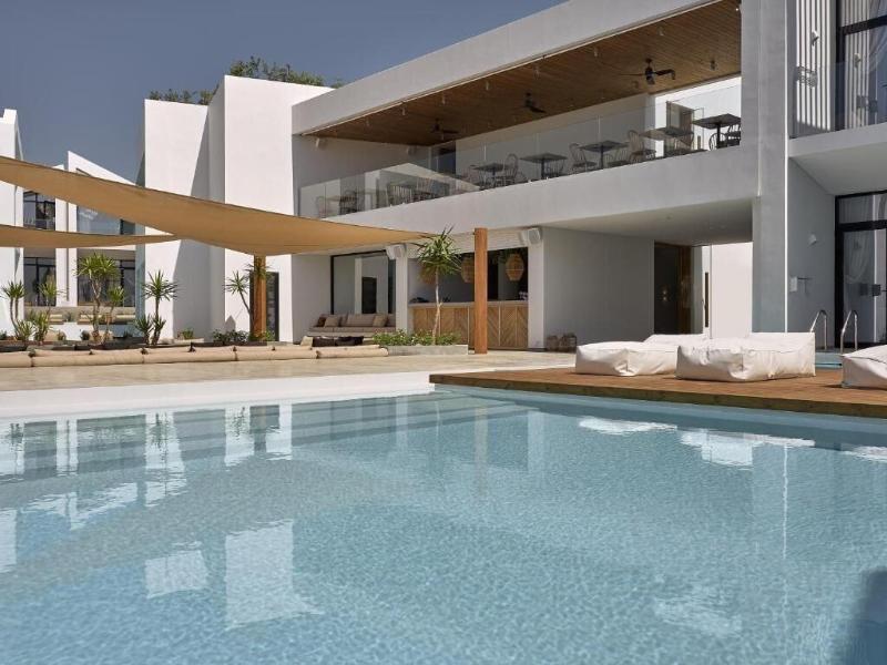 Cavo Vezal - Adults Only image
