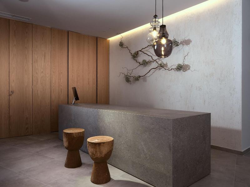 Cavo Vezal - Adults Only — view