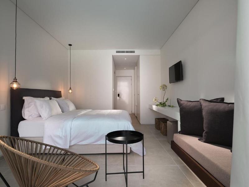 Cavo Vezal - Adults Only image