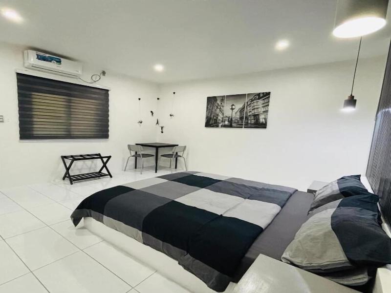 Hotel Sisters Inn  Moalboal image