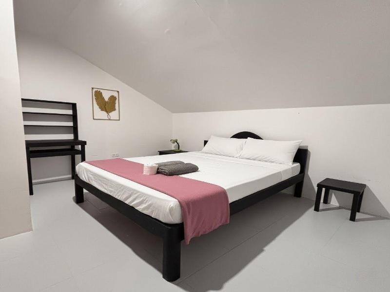 Hotel Sisters Inn  Moalboal image