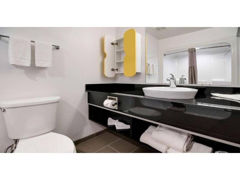 DOUBLE Accessible-Queen Size Bed