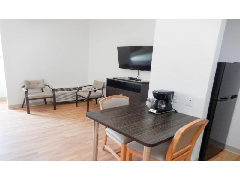 QUADRUPLE Accessible Two Double beds