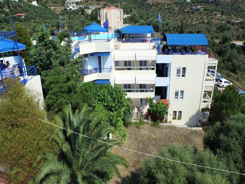 Heliotopos Apartments image