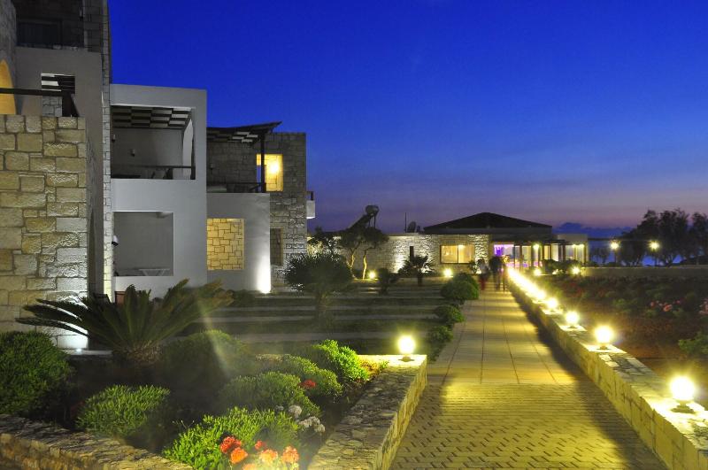 Kavos Hotel — general view