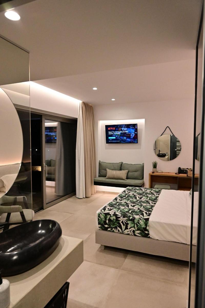 Kavos Hotel image