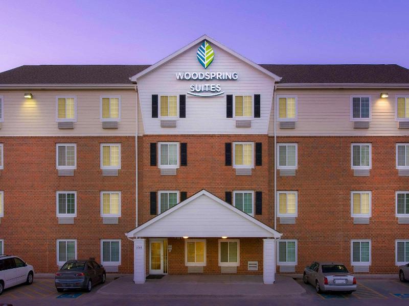 Woodspring Suites Omaha Bellevue image