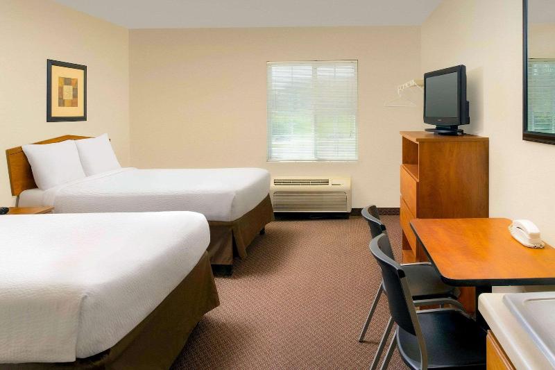Woodspring Suites Omaha Bellevue image
